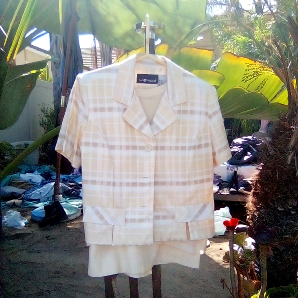 Sagharbor suit jacket and skirt plus Stephanie Andrews blouse size L